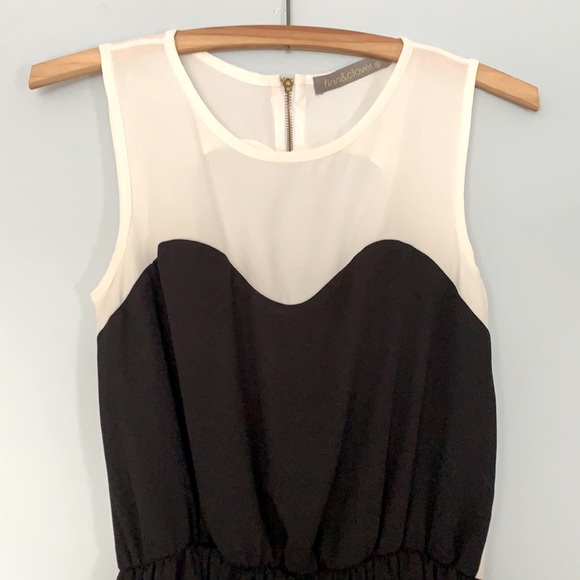 High Low dress with heart cutout - Picture 2 of 7